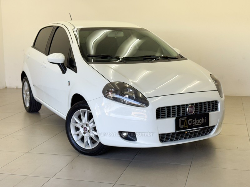 PUNTO 1.4 ATTRACTIVE ITALIA 8V FLEX 4P MANUAL - 2012 - CARLOS BARBOSA