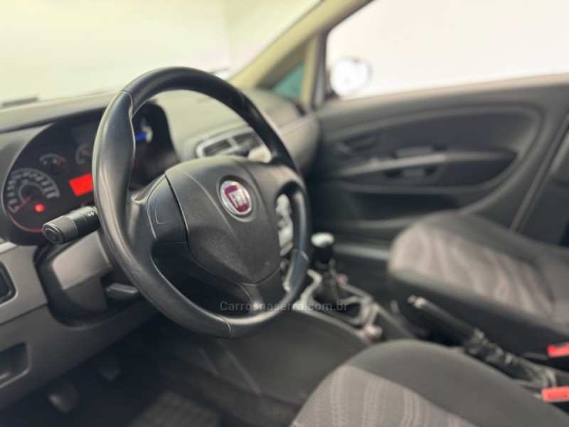 PUNTO 1.4 ATTRACTIVE ITALIA 8V FLEX 4P MANUAL - 2012 - CARLOS BARBOSA