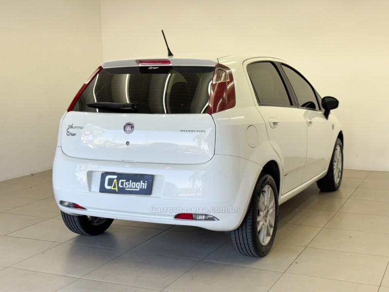PUNTO 1.4 ATTRACTIVE ITALIA 8V FLEX 4P MANUAL - 2012 - CARLOS BARBOSA