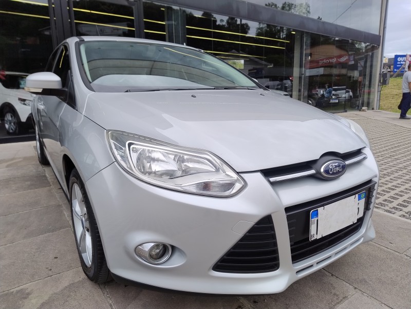 FOCUS 1.6 SE 16V FLEX 4P MANUAL - 2014 - CAXIAS DO SUL