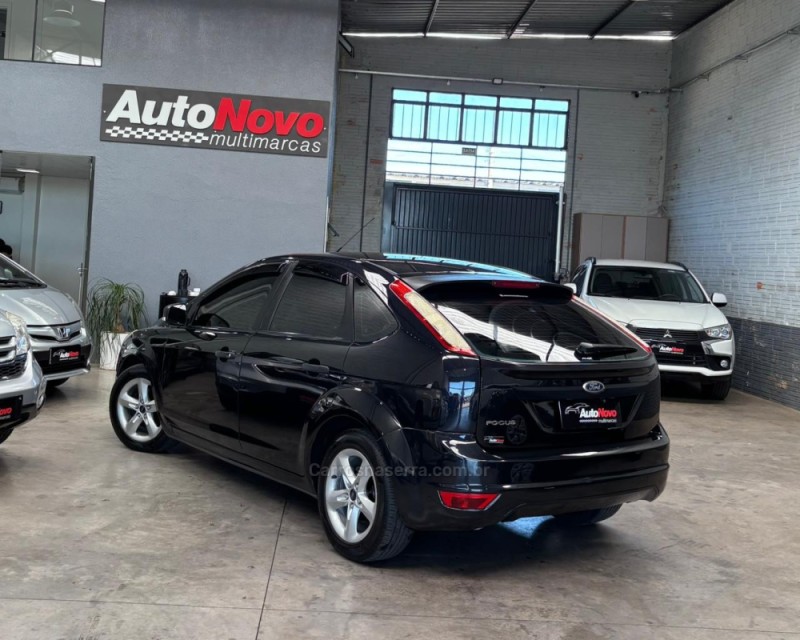FOCUS 1.6 GLX 16V FLEX 4P MANUAL - 2011 - VACARIA