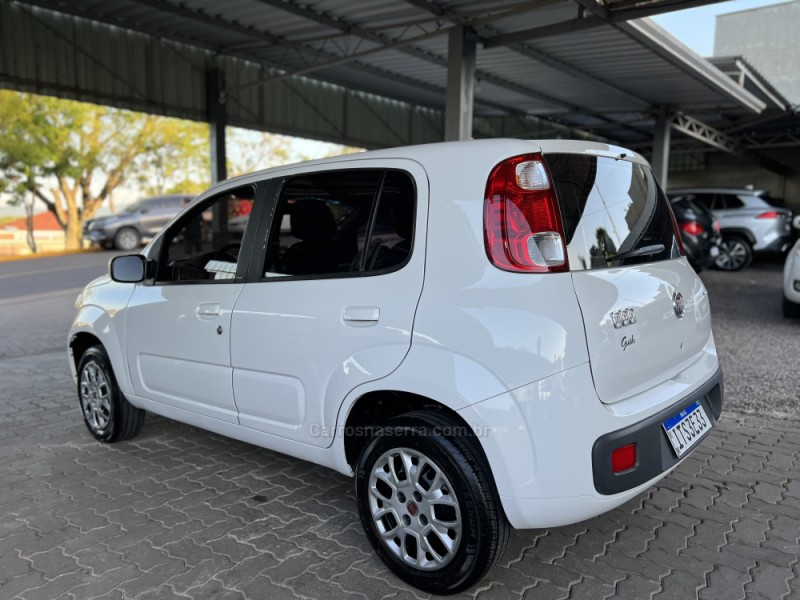 UNO 1.0 EVO VIVACE 8V FLEX 4P MANUAL - 2013 - BOM PRINCíPIO