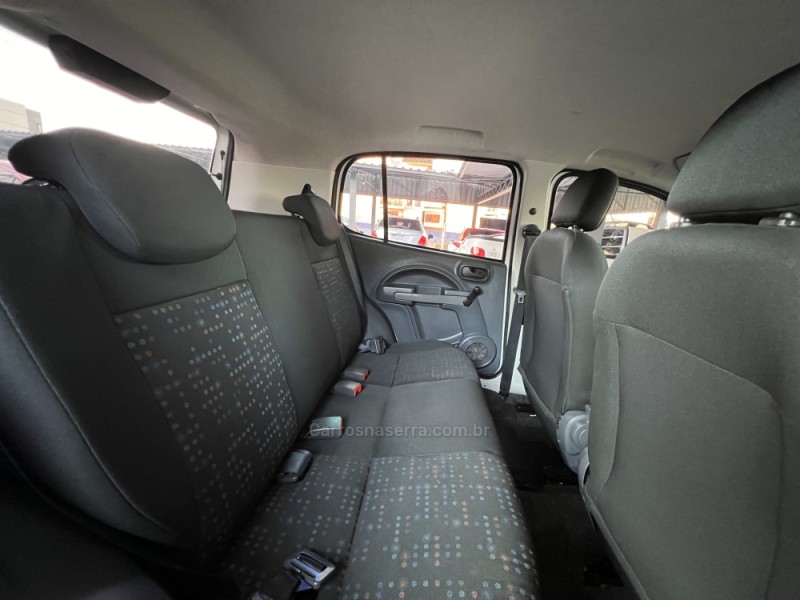 UNO 1.0 EVO VIVACE 8V FLEX 4P MANUAL - 2013 - BOM PRINCíPIO