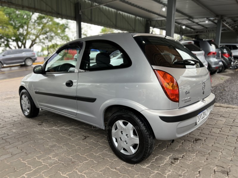 CELTA 1.0 MPFI SUPER 8V FLEX 2P MANUAL - 2003 - BOM PRINCíPIO