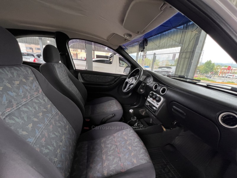 CELTA 1.0 MPFI SUPER 8V FLEX 2P MANUAL - 2003 - BOM PRINCíPIO