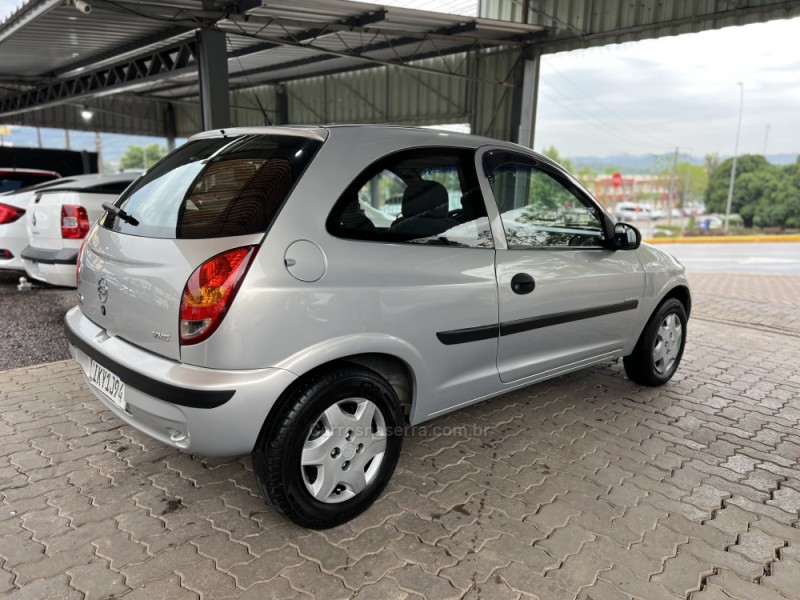 CELTA 1.0 MPFI SUPER 8V FLEX 2P MANUAL - 2003 - BOM PRINCíPIO