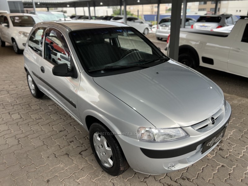 CELTA 1.0 MPFI SUPER 8V FLEX 2P MANUAL - 2003 - BOM PRINCíPIO