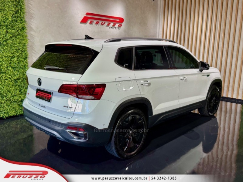 TAOS 1.4 16V HIGHLINE TSI FLEX 4P AUTOMÁTICO - 2023 - NOVA PRATA