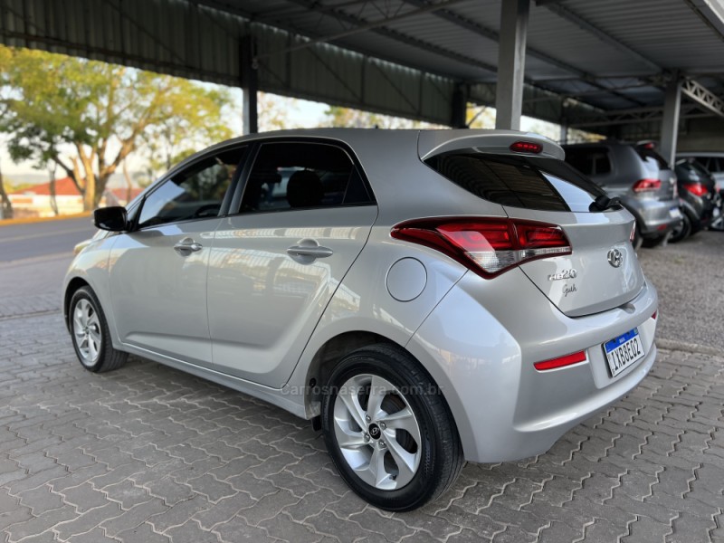 HB20 1.6 COMFORT PLUS 16V FLEX 4P MANUAL - 2016 - BOM PRINCíPIO