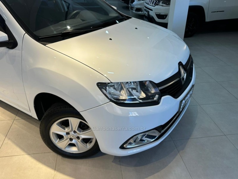 LOGAN 1.6 DYNAMIQUE 8V FLEX 4P MANUAL - 2017 - CAXIAS DO SUL