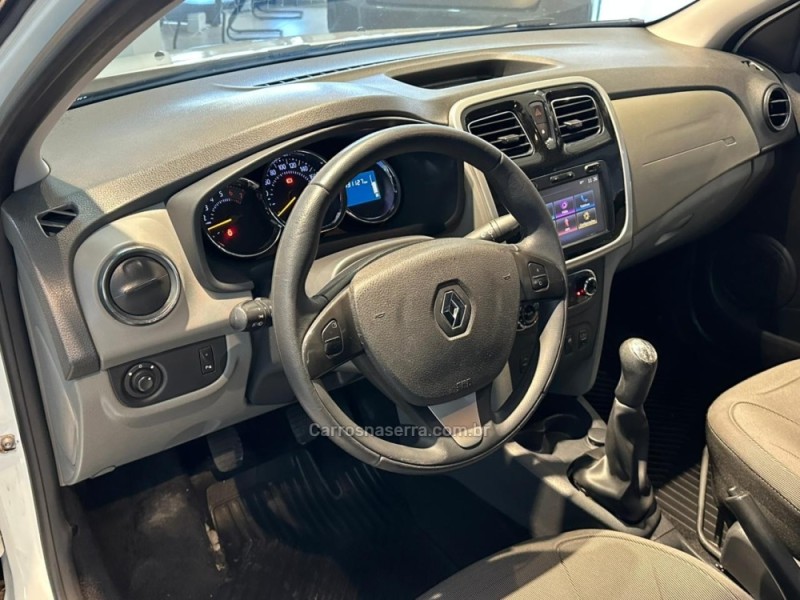 LOGAN 1.6 DYNAMIQUE 8V FLEX 4P MANUAL - 2017 - CAXIAS DO SUL