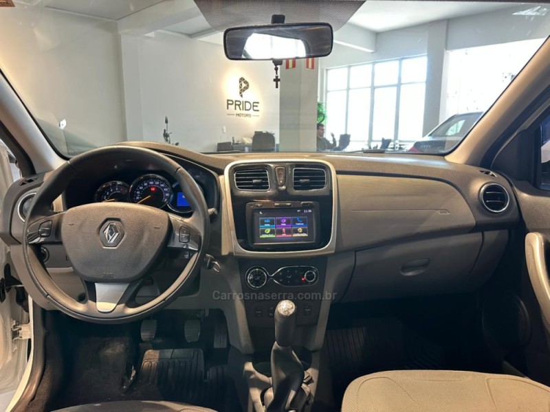 LOGAN 1.6 DYNAMIQUE 8V FLEX 4P MANUAL - 2017 - CAXIAS DO SUL