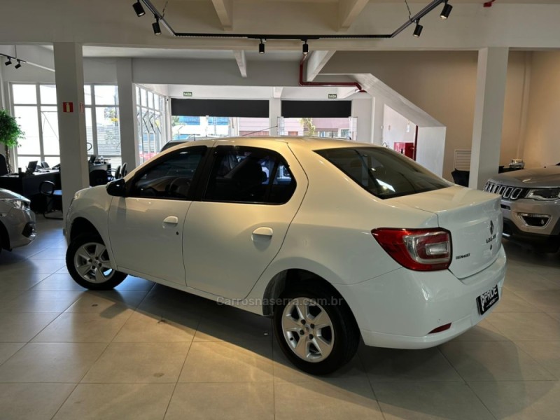 LOGAN 1.6 DYNAMIQUE 8V FLEX 4P MANUAL - 2017 - CAXIAS DO SUL