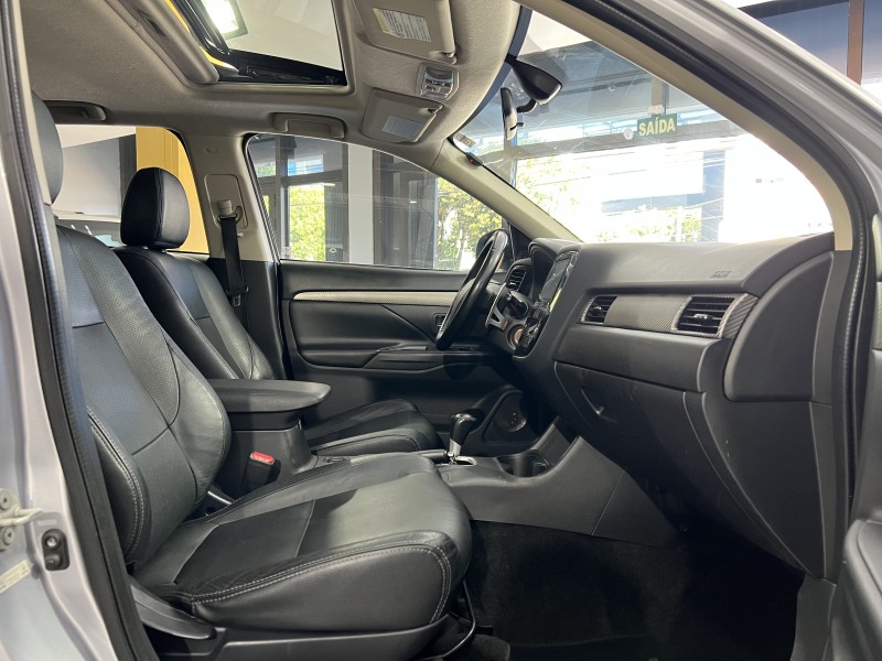 OUTLANDER 2.0 16V GASOLINA 4P AUTOMÁTICO - 2014 - CAXIAS DO SUL