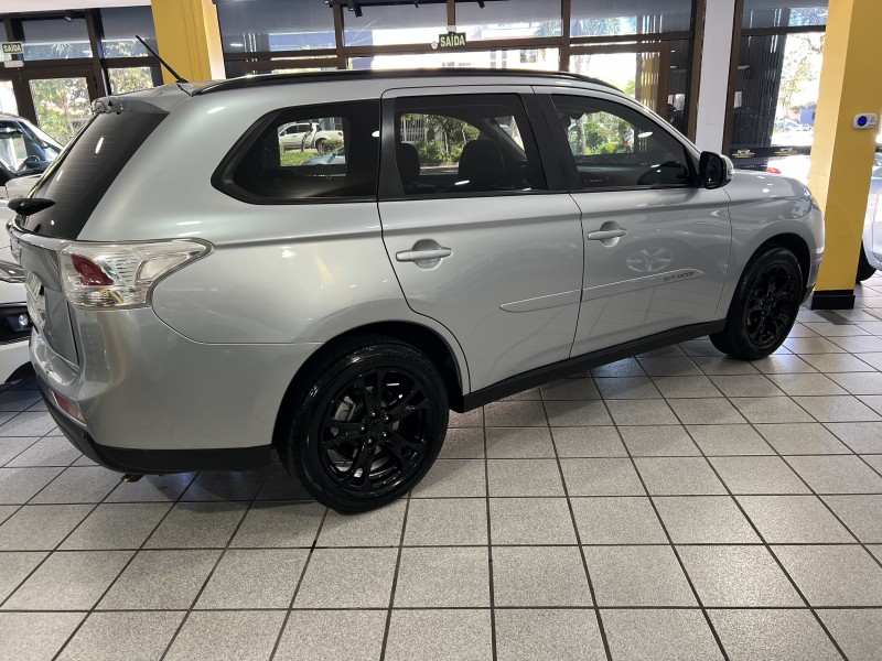 OUTLANDER 2.0 16V GASOLINA 4P AUTOMÁTICO - 2014 - CAXIAS DO SUL