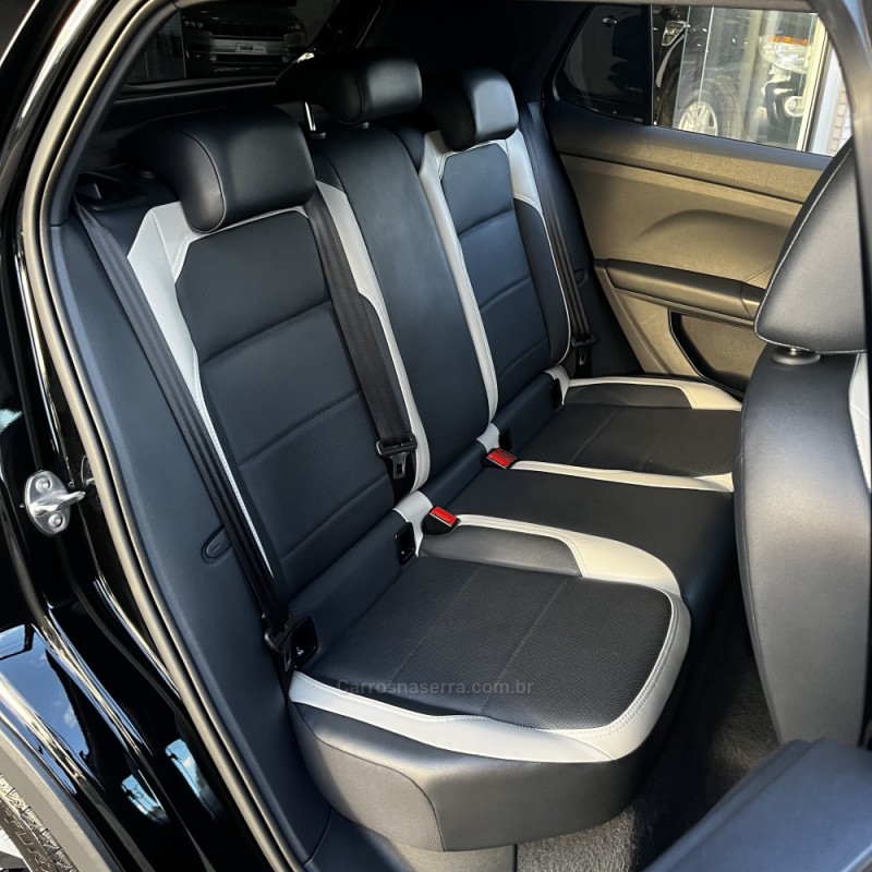 T-CROSS 1.4 HIGHLINE TSI 16V FLEX 4P AUTOMÁTICO - 2021 - VACARIA