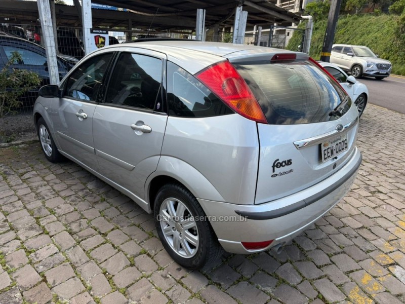 FOCUS 2.0 GHIA 16V GASOLINA 4P AUTOMÁTICO - 2005 - FARROUPILHA