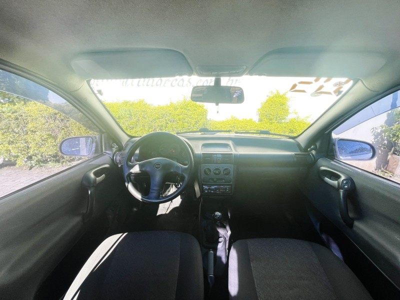CORSA 1.6 MPFI CLASSIC SEDAN 8V GASOLINA 4P MANUAL - 2005 - CAXIAS DO SUL