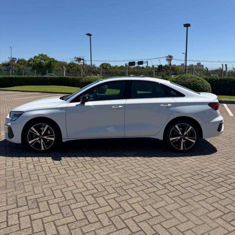 A3 2.0 TFSI PERFORMANCE BLACK SEDAN GASOLINA 4P AUTOMÁTICA - 2024 - LAGOA VERMELHA
