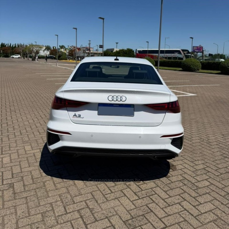 A3 2.0 TFSI PERFORMANCE BLACK SEDAN GASOLINA 4P AUTOMÁTICA - 2024 - LAGOA VERMELHA