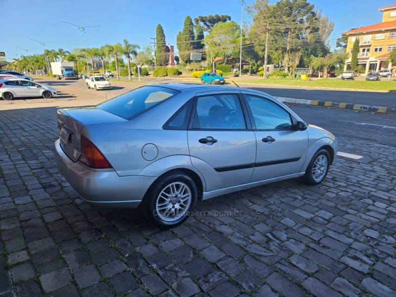 FOCUS 2.0 GLX SEDAN 16V GASOLINA 4P MANUAL - 2002 - VERANóPOLIS