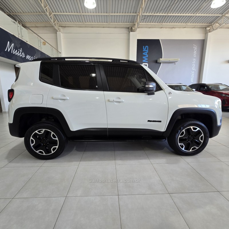 RENEGADE 2.0 16V TURBO DIESEL TRAILHAWK 4P 4X4 AUTOMÁTICO - 2018 - SANTA CRUZ DO SUL