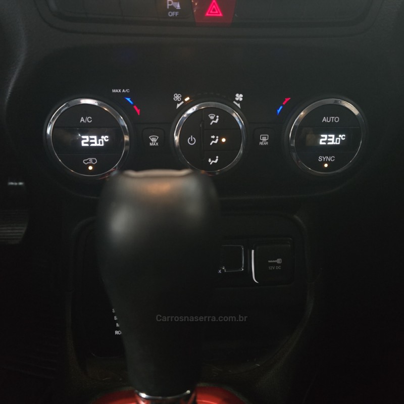 RENEGADE 2.0 16V TURBO DIESEL TRAILHAWK 4P 4X4 AUTOMÁTICO - 2018 - SANTA CRUZ DO SUL