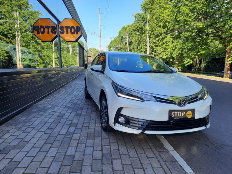 COROLLA 2.0 ALTIS 16V FLEX 4P AUTOMÁTICO - 2019 - DOIS IRMãOS