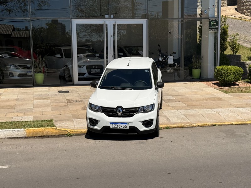 KWID 1.0 12V SCE FLEX ZEN MANUAL - 2020 - FARROUPILHA
