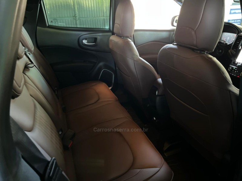 FIAT - TORO - 2024/2025 - Branca - R$ 189.900,00