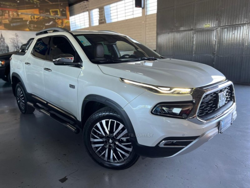FIAT - TORO - 2024/2025 - Branca - R$ 189.900,00