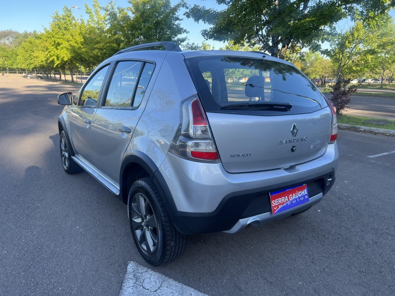 SANDERO 1.6 STEPWAY RIP CURL 8V FLEX 4P MANUAL - 2013 - BENTO GONçALVES