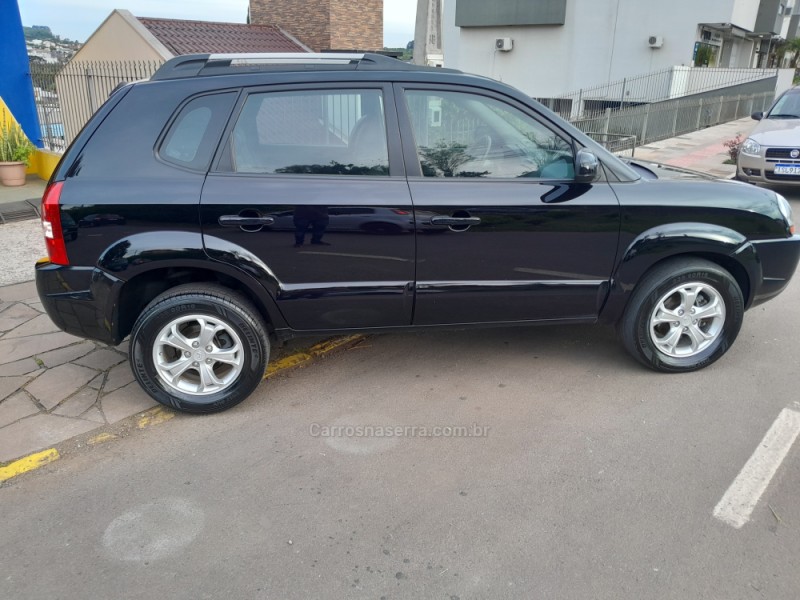 TUCSON 2.0 MPFI GLS 16V 143CV 2WD FLEX 4P AUTOMÁTICO - 2013 - NOVA PRATA