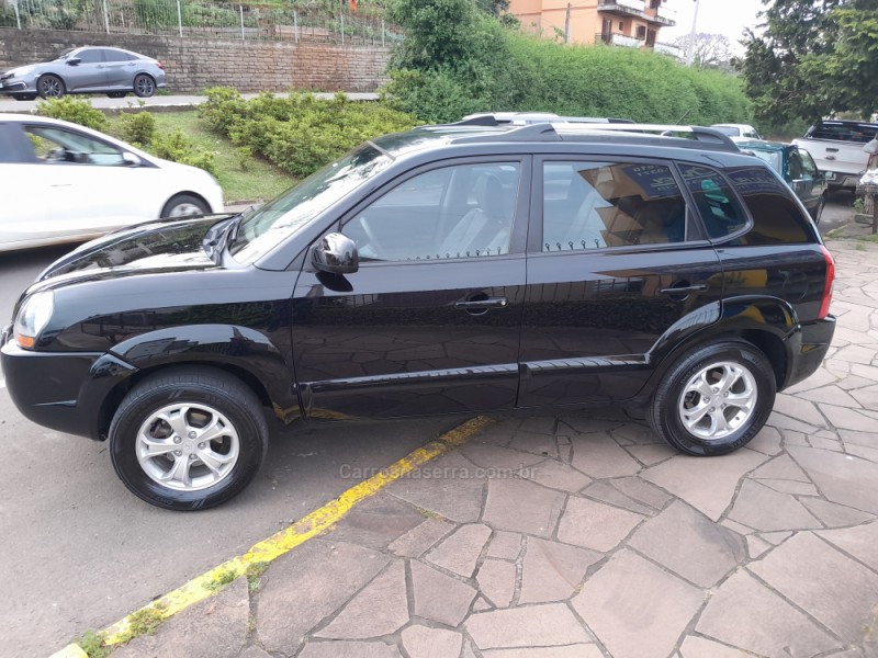 TUCSON 2.0 MPFI GLS 16V 143CV 2WD FLEX 4P AUTOMÁTICO - 2013 - NOVA PRATA