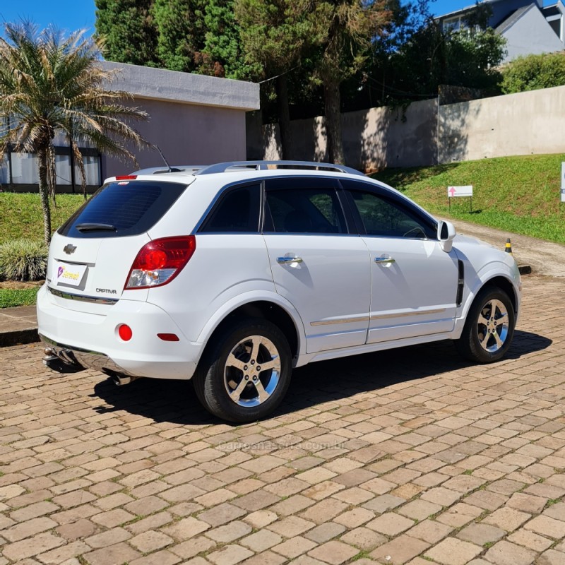 CAPTIVA 3.0 SFI AWD V6 24V GASOLINA 4P AUTOMÁTICO - 2011 - LAGOA VERMELHA