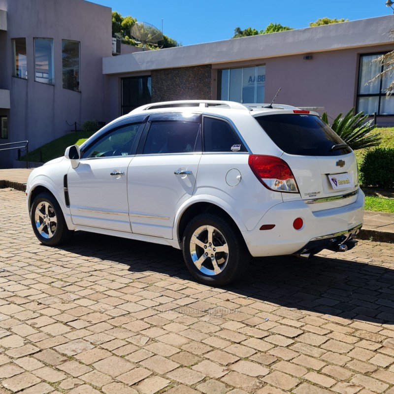 CAPTIVA 3.0 SFI AWD V6 24V GASOLINA 4P AUTOMÁTICO - 2011 - LAGOA VERMELHA
