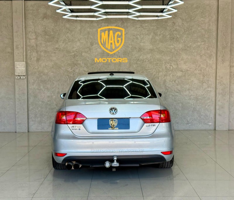 JETTA 2.0 TSI HIGHLINE 200CV GASOLINA 4P TIPTRONIC - 2013 - CAXIAS DO SUL