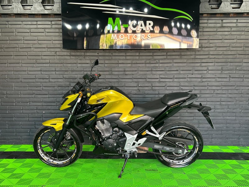 CB 300F TWISTER  - 2023 - FELIZ