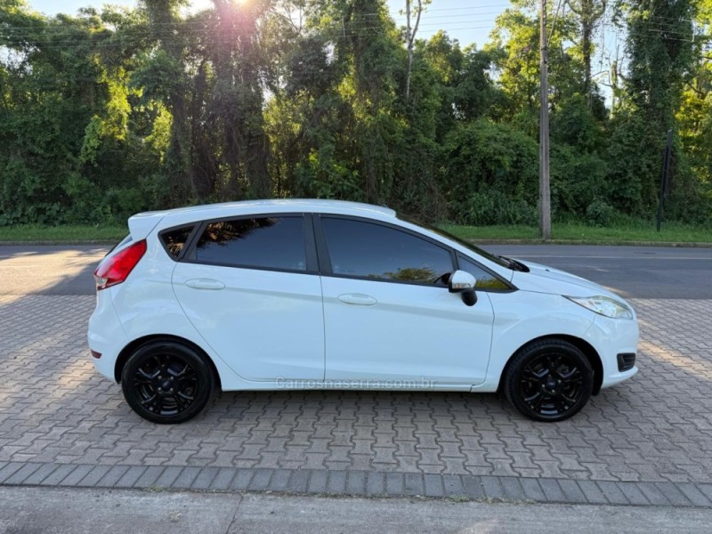 FIESTA 1.6 SE HATCH 16V FLEX 4P MANUAL - 2015 - IVOTI