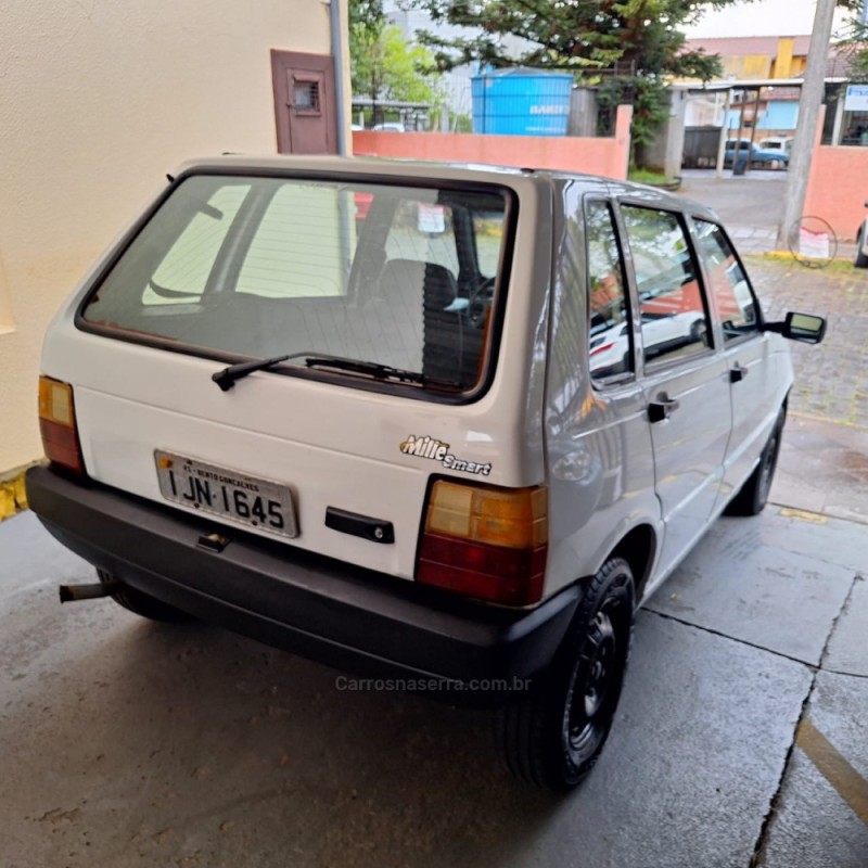 UNO 1.0 MPI MILLE SMART 8V GASOLINA 4P MANUAL - 2001 - BENTO GONçALVES