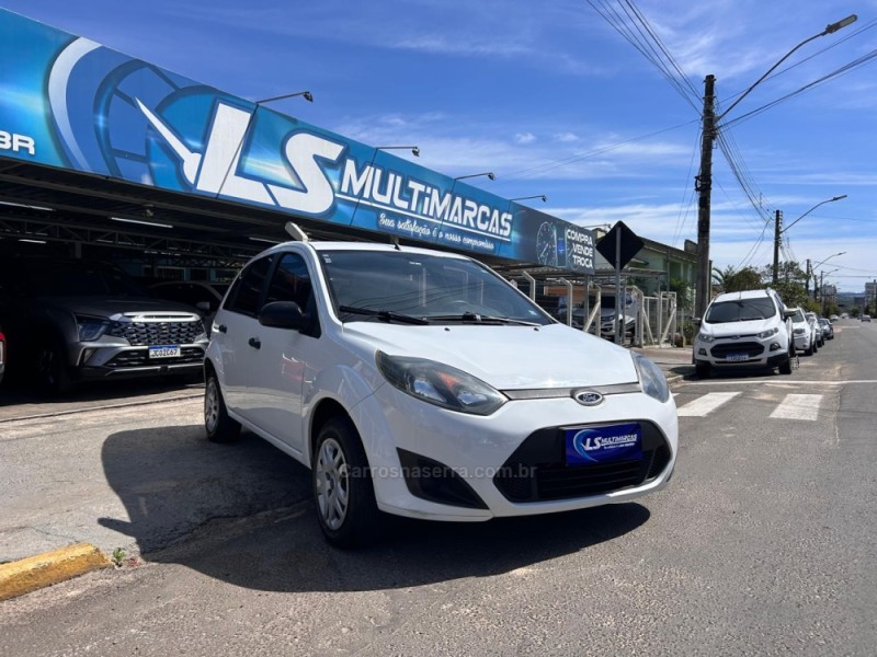 FIESTA 1.6 MPI 8V GASOLINA 4P MANUAL - 2011 - VENâNCIO AIRES