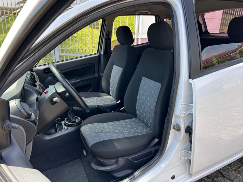 FIESTA 1.6 MPI 8V GASOLINA 4P MANUAL - 2011 - VENâNCIO AIRES