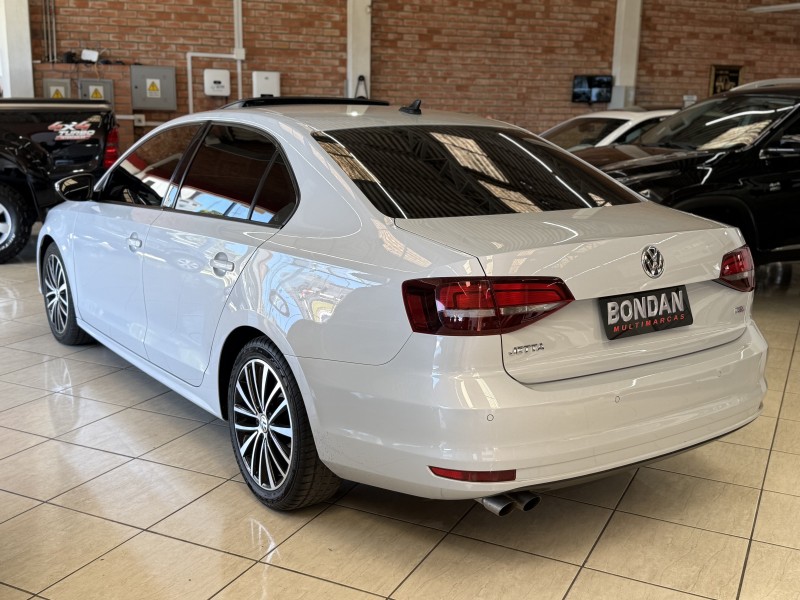 JETTA 1.4 16V TSI COMFORTLINE GASOLINA 4P TIPTRONIC - 2017 - FARROUPILHA