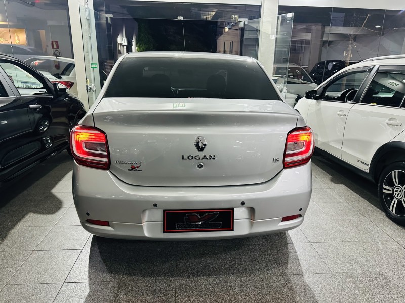 LOGAN 1.6 DYNAMIQUE 8V FLEX 4P MANUAL - 2014 - CAXIAS DO SUL