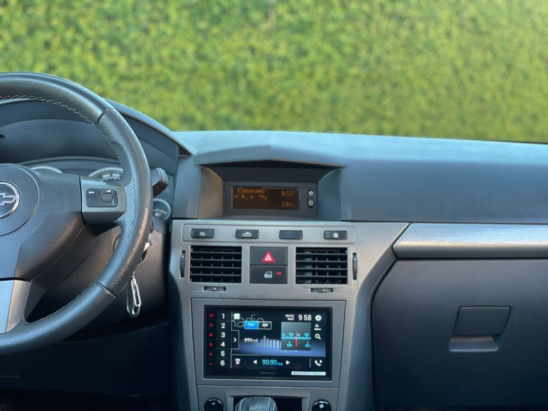VECTRA 2.0 MPFI ELITE 8V FLEX 4P AUTOMÁTICO - 2010 - FARROUPILHA