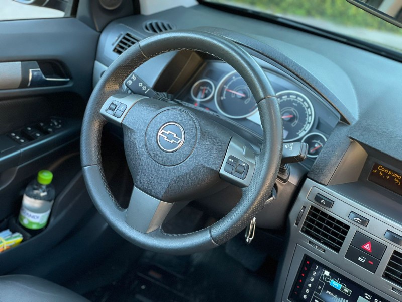 VECTRA 2.0 MPFI ELITE 8V FLEX 4P AUTOMÁTICO - 2010 - FARROUPILHA