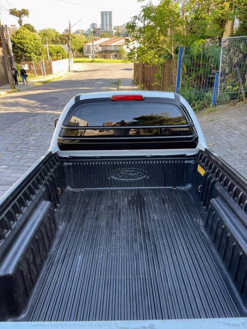 COURIER 1.6 MPI L 8V GASOLINA 2P MANUAL - 2012 - BENTO GONçALVES