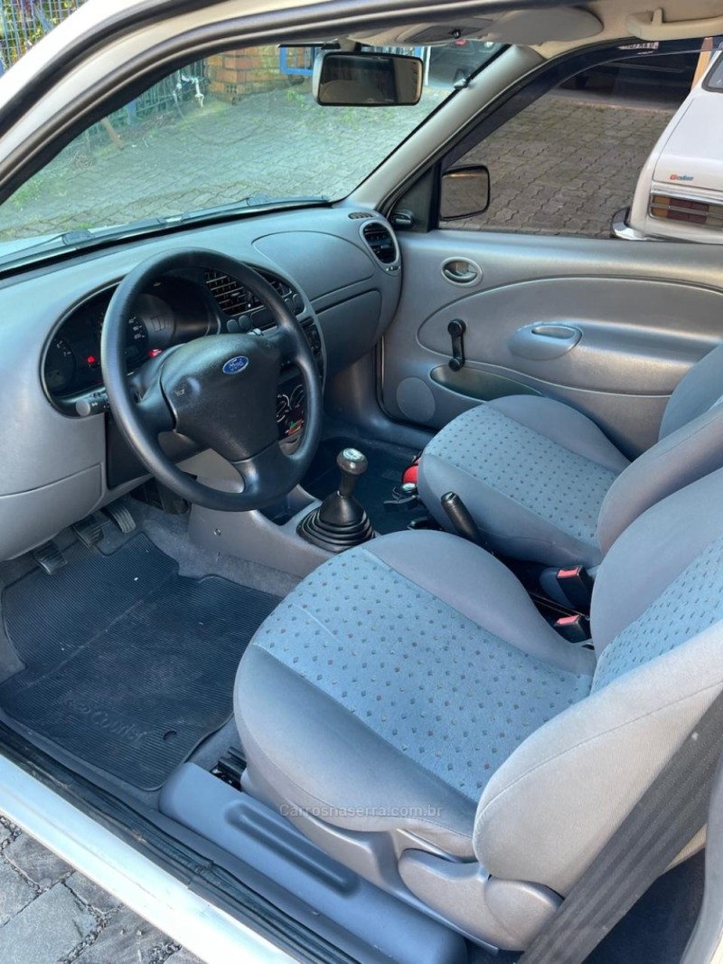 COURIER 1.6 MPI L 8V GASOLINA 2P MANUAL - 2012 - BENTO GONçALVES