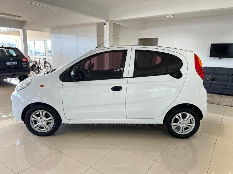 QQ 1.0 MPFI LOOK 12V GASOLINA 4P MANUAL - 2018 - TAQUARA