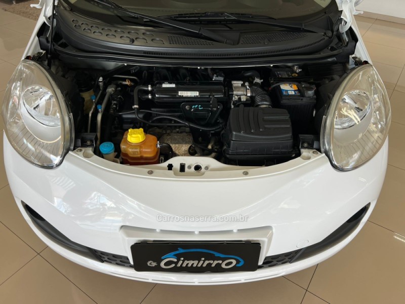QQ 1.0 MPFI LOOK 12V GASOLINA 4P MANUAL - 2018 - TAQUARA